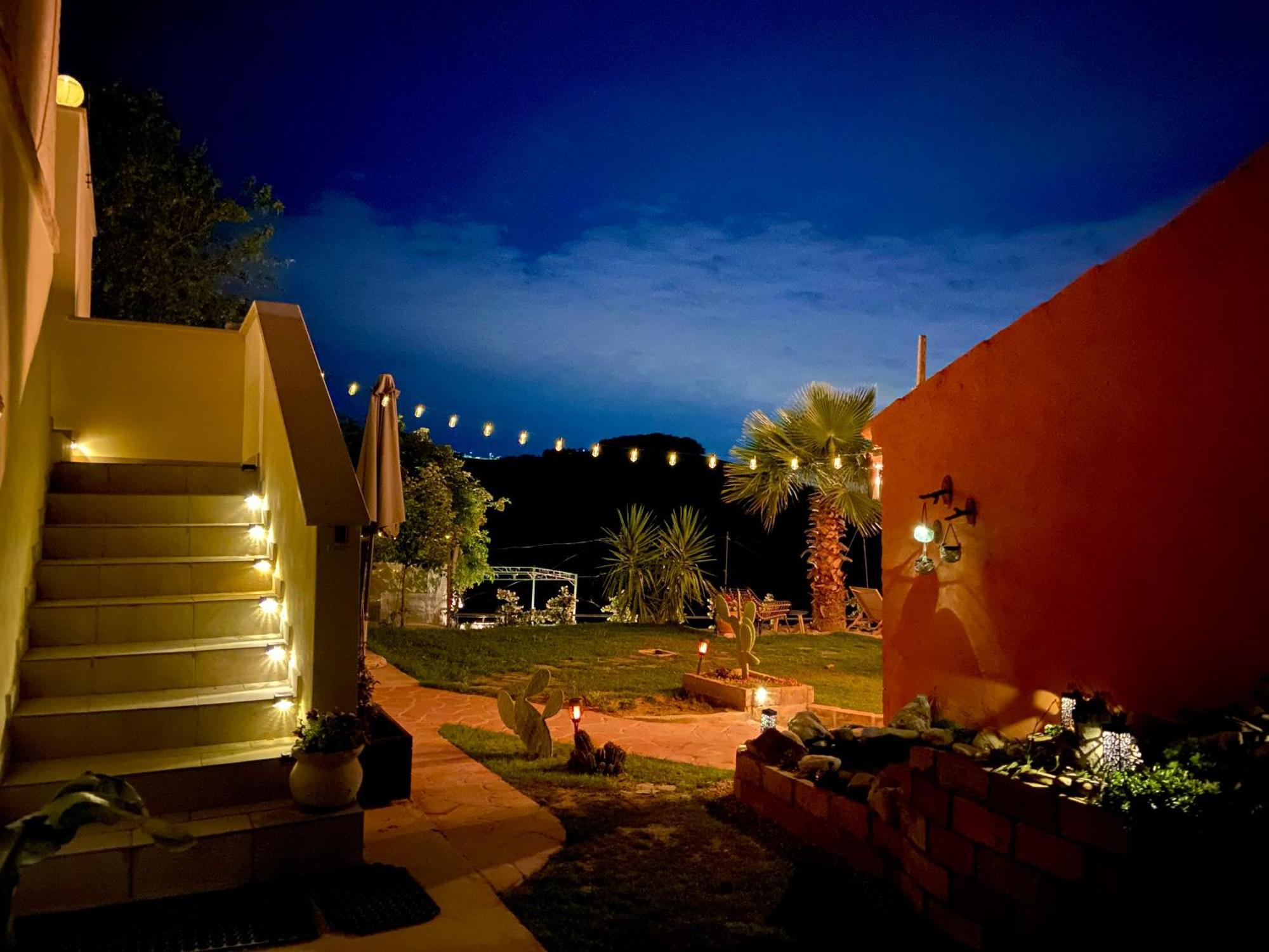 Bed And Adventure Tramontana Resort - Camera Vista Castilenti 外观 照片