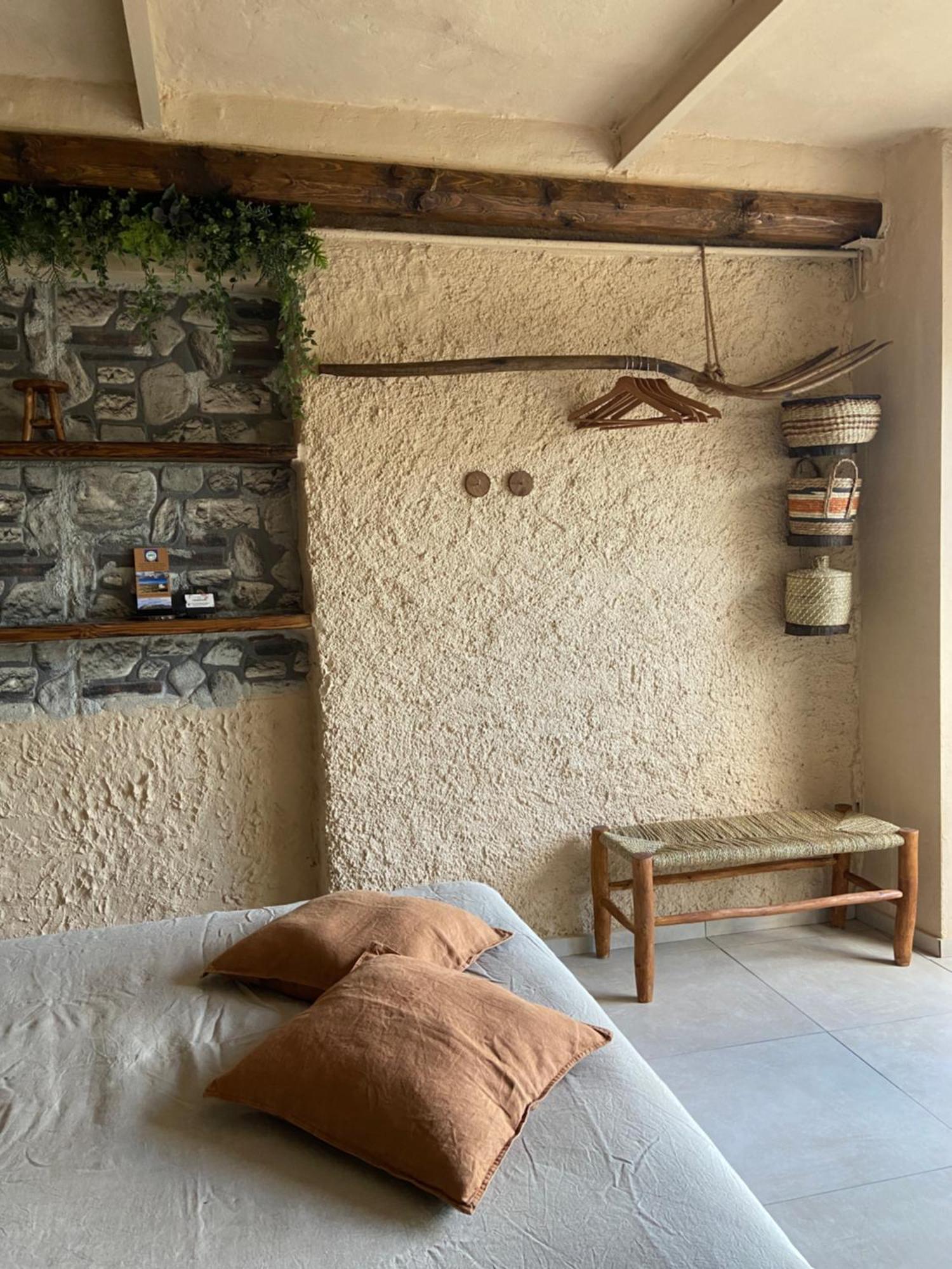 Bed And Adventure Tramontana Resort - Camera Vista Castilenti 外观 照片